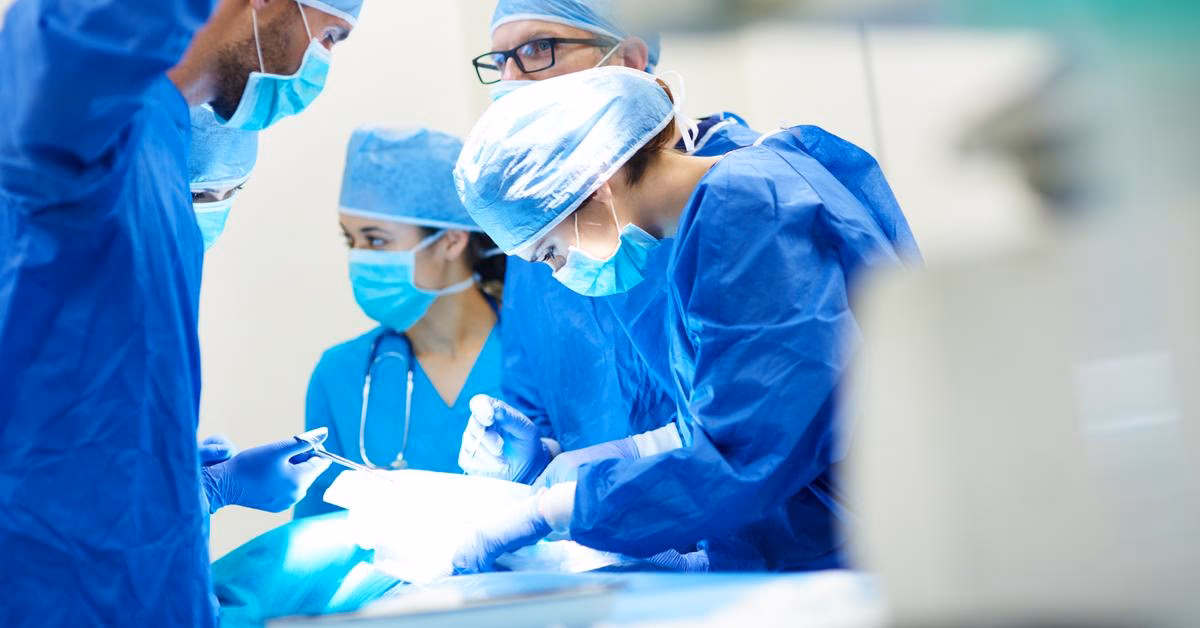 ¿Cuál es la diferencia entre cirugía plástica y cirugía general?