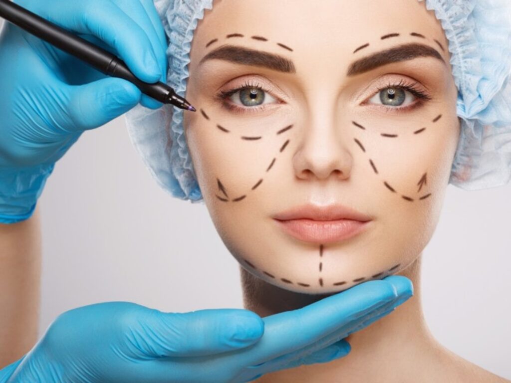 Cirugía Plástica en Adolescentes: Guía y Riesgos