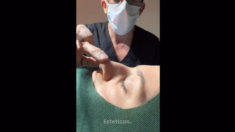 ¿Quién es el cirujano plástico de Letizia Ortiz?