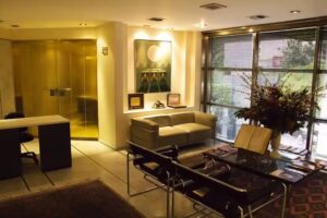 Clínica Juri de Cirugía Plástica Doctor Juri