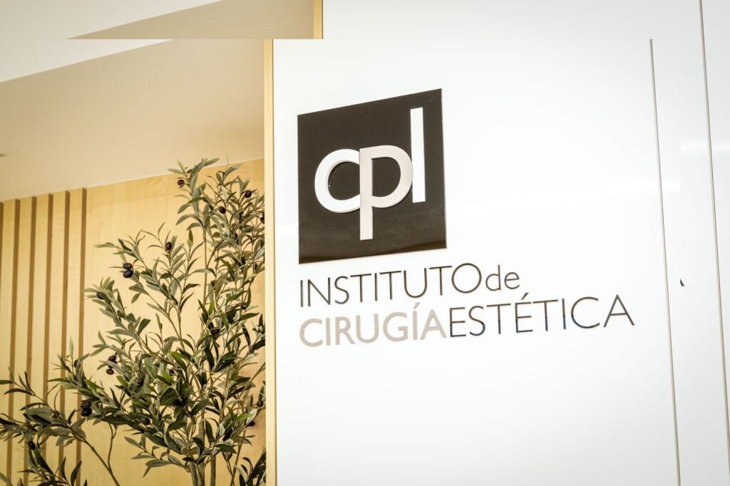 Más Allá del Bisturí: Finanzas y Cirugía Plástica