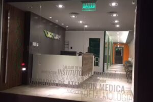 Dr. Enzo Isola Cirugía Plástica