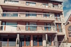 Dr. Esteban De Luca / Cirugía Plastica / Estética / Maxilofacial