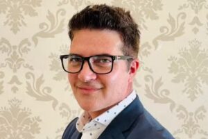 Dr. Guillermo Cienfuegos