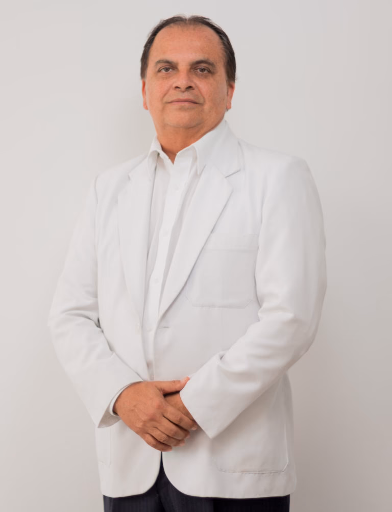 ¿Qué cirugía se hizo Ricky Martin?