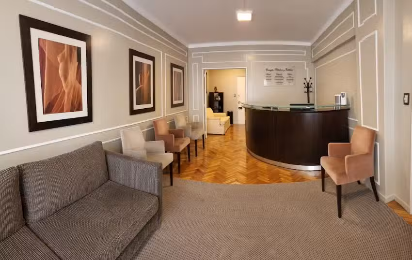 Esc. Estética – Dr. Edgar Samaniego Cisneros