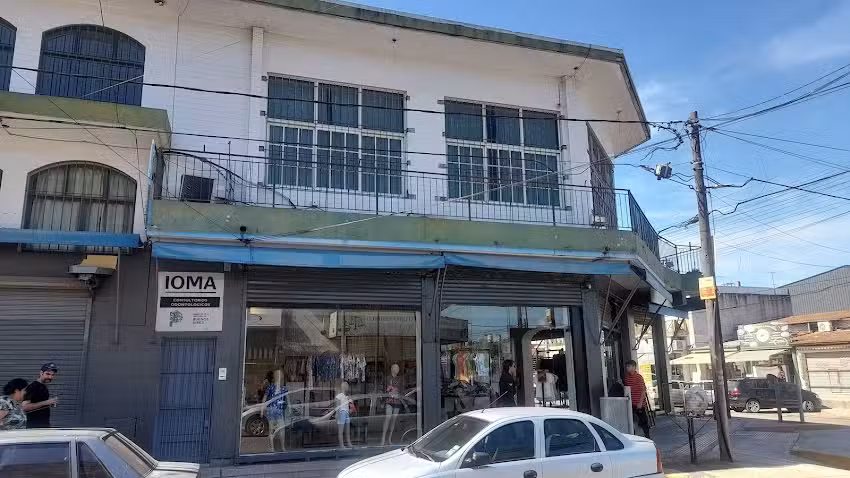 Policonsultorio Malvinas Argentinas 4 (MAYCENTER Estética Odontológica)