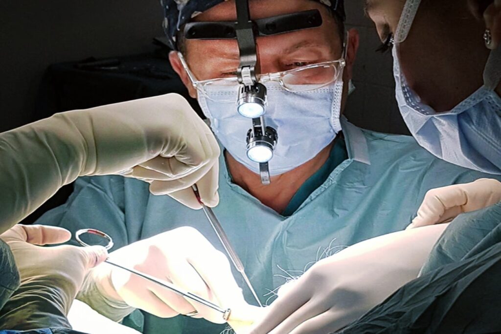 Dr. Rogelio Traverso: Líder en Cirugía Hepatobiliar