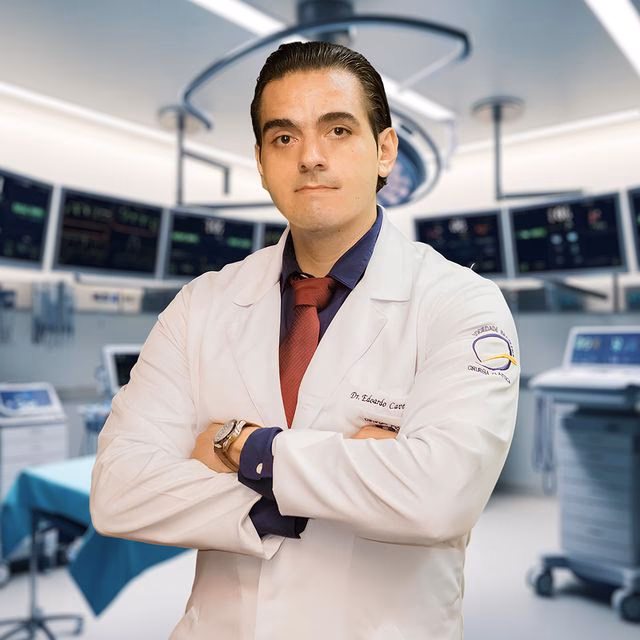¿Quién es el director del Hospital San Isidro?