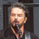 Ricardo Arjona: Cirugías de Columna y Salud